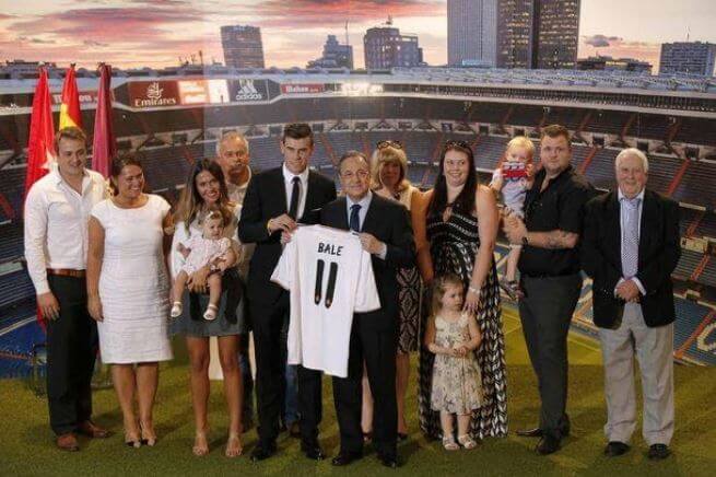 Debbie Bale with her family, including grandchildren.